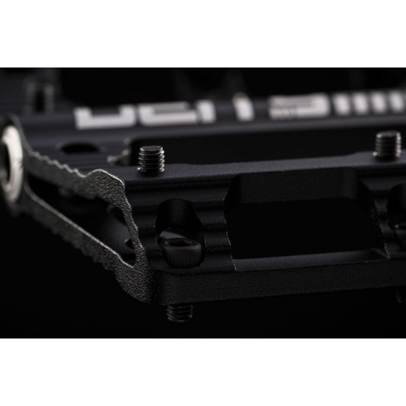 Pedales Deity black kat